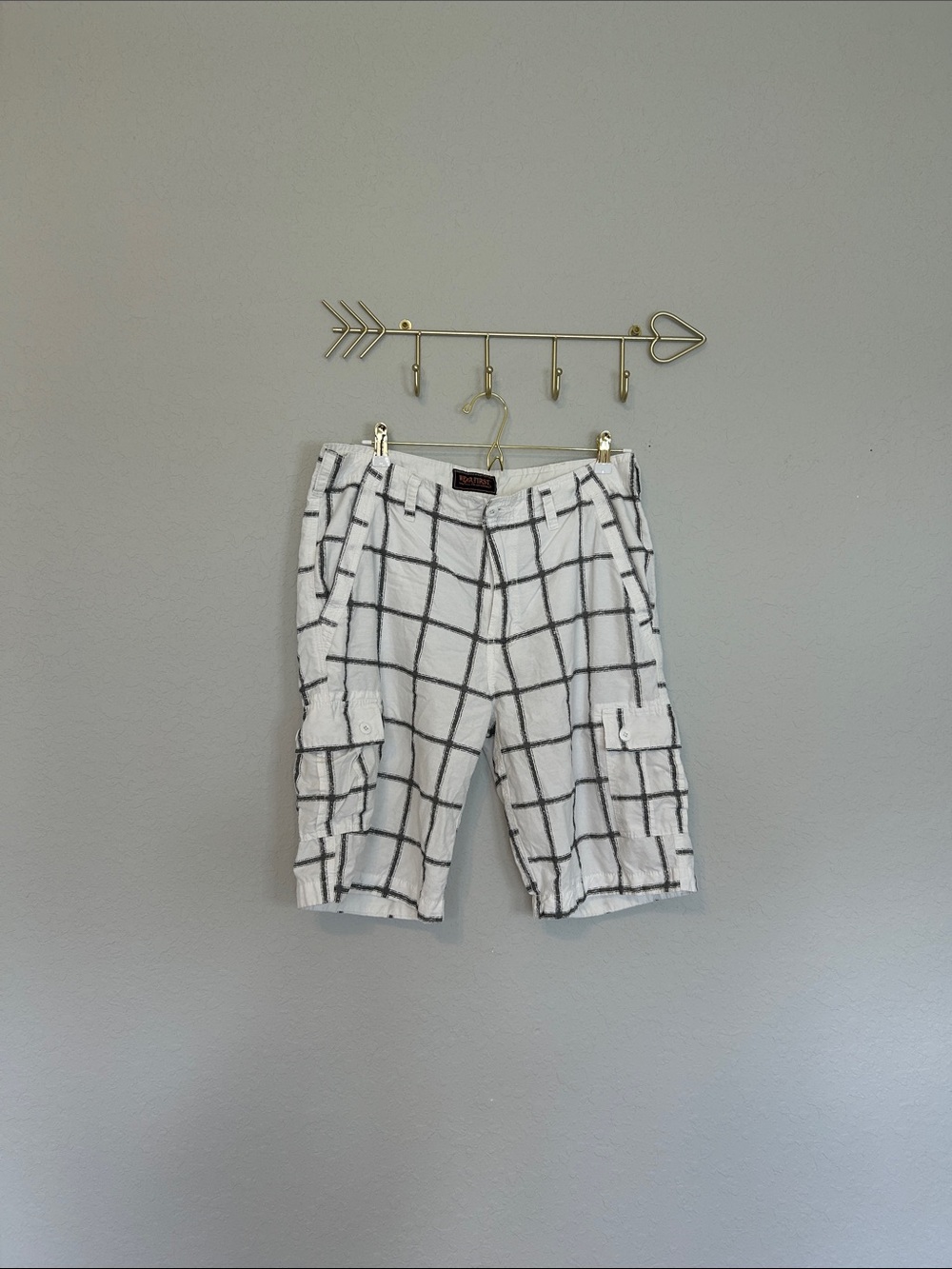 Wear First Men’s Size 34 White Black Plaid Cargo Shorts Cotton Casual